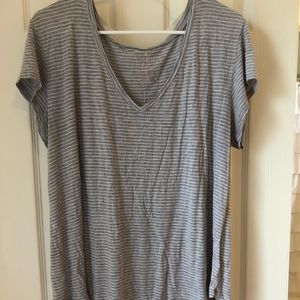 Womens American Eagle T-shirt